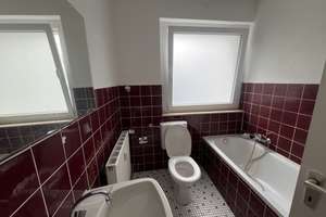 4-Zimmer-Wohnung mit Balkon – Aufzug, neue Badezimmergestaltung, Parkmöglichkeit vor dem Haus – Sophienhof 2, 49084 Schinkel, Osnabrück – Vorschaubild 9