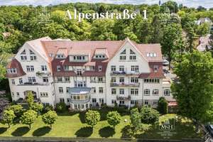 Repräsentative Wohnresidenz mit historischem Park auf dem Oberloschwitzer Elbhang