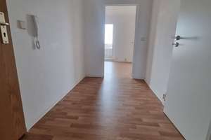 3-Zimmer-Wohnung mit Balkon und Aufzug – Gustav-Zenker-Straße 6, 39218 Schönebeck (Elbe) – Vorschaubild 4