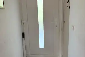 Geschmackvolle 2-Zimmer-EG-Wohnung mit Einbauküche in Schwalbach am Taunus – Spechtstr. 11, 65824 Main-Taunus-Kreis – Vorschaubild 14