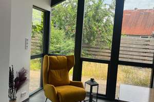Modernes Massiv Holzhaus mit riesigem Garten mitten in Gifhorn – Wohnen mit Wohlfühlcharakter – Die vollständige Adresse der Immobilie erhältst du vom Anbieter., 38518 Gifhorn – Vorschaubild 3
