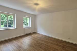 … mit Blick zum Innenhof - renoviertes 2-Zimmer-Apartment + Tageslichtbad + separate Küche – Fischbank 4, 18055 Stadtmitte, Rostock – Vorschaubild 2