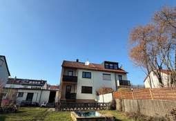 Hausrückseite m. Garten