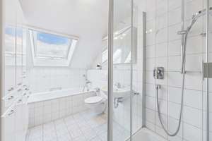 Ihr neues Zuhause in ruhiger Lage – Reihenmittelhaus mit großer Terrasse, EBK & Garage in Tischardt – Die vollständige Adresse der Immobilie erhältst du vom Anbieter., 72636 Frickenhausen – Vorschaubild 24