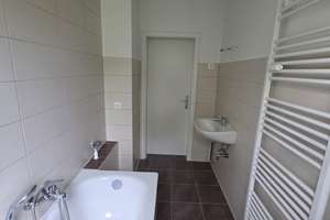 NEU !!! renovierte 3-Raum-Wohnung mit Balkon in ruhiger Lage – Heinrich-von-Kleist-Straße 19, 6749 Bitterfeld-Wolfen – Vorschaubild 7