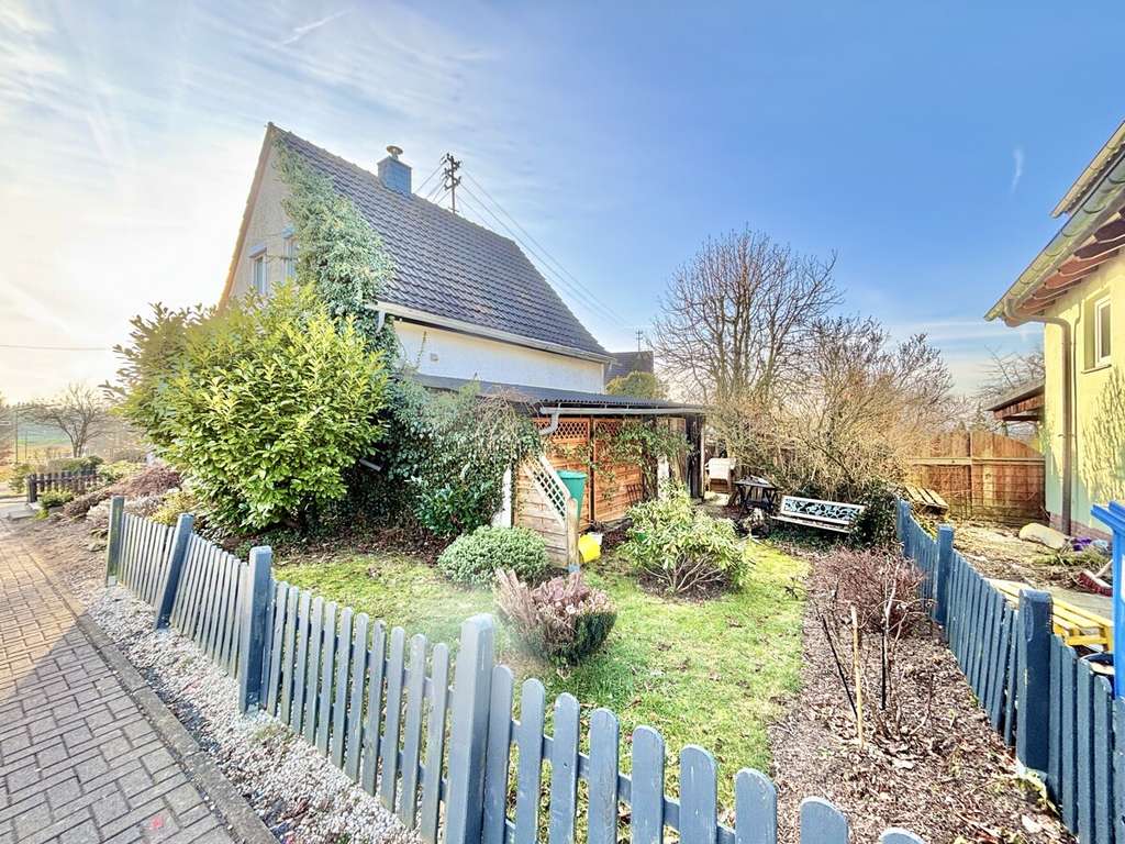 Immobilie in Birken-Honigsessen - **gemütliches Einfamilienhaus mit verwunschenem Garten in Birken-Honigsessen** - Bild 3