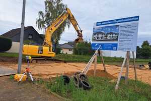 Massiv gebautes Doppelhaus im Stil einer modernen Stadtvilla in anspruchsvoller Architektur – Rheinstraße 0, 41749 Viersen (Kreis) – Vorschaubild 3