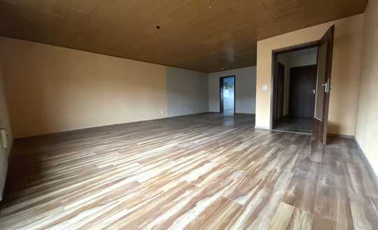 Familienfreundliche 4 ZKB mit 2 Balkonen und Garage in Lu-Mundenheim