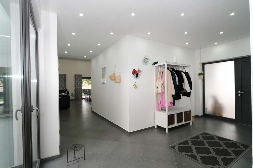 Immobilie in Dannstadt-Schauernheim - Exklusives Einfamilienhaus in Dannstadt-Schauernheim – auch als Zweifamilienhaus nutzbar - Bild 2