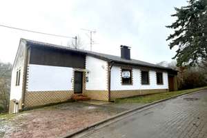 🏡 Einfamilienhaus mit Einliegeroption & traumhafter Aussicht - großes Potenzial in ruhiger Lage. – Am Hetzelberg 3, 66909 Langenbach – Vorschaubild 2