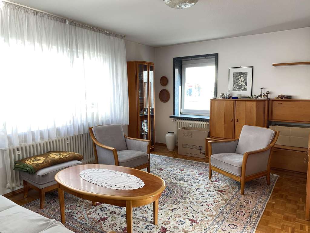 Immobilie in Donzdorf - Zentral gelegenes Doppelhaus mit großem Garten und viel Platz für die ganze Familie! - Bild 2