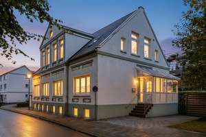 Wohnen, vermieten oder investieren – kernsanierte Stadtvilla mit drei Einheiten in Toplage von Jever – Die vollständige Adresse der Immobilie erhältst du vom Anbieter., 26441 Jever – Vorschaubild 3