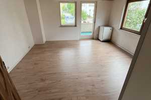 3 Wohneinheiten und eine Gewerbeeinheit! MFH mit Potenzial in zentraler Lage – Reutlingen (Kreis) – Vorschaubild 8