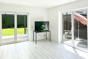 Modernes Familienzuhause unter Kastanien: Gartenidylle, Carport, Wärmepumpe, PV-Anlage – Die vollständige Adresse der Immobilie erhältst du vom Anbieter., 23569 Kücknitz, Lübeck – Vorschaubild 5