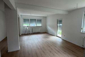 Helle, modernisierte 3,5-Zimmer-EG-Wohnung in Grunbach