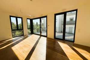 !!! Unikat am See - Wunderschöne Neubau-Wohnung mit riesiger Terrasse !!!