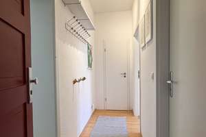 Charmante 3-Zimmer-Altbauwohnung mit zwei Balkonen und großem Gemeinschaftsgarten in Prenzlauer Berg – Werner-Kube-Straße 18, 10407 Prenzlauer Berg, Berlin – Vorschaubild 4