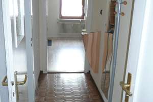 Ruhige, möblierte 1,5-Zimmer-DG-Wohnung nur für Wochenendheimfahrer – Homannweg 9, 90469 Langwasser Südwest, Nürnberg – Vorschaubild 3