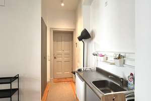 Wohnen mit Charakter: Ein-Zimmer-Apartment in Charlottenburg – Die vollständige Adresse der Immobilie erhältst du vom Anbieter., 14057 Charlottenburg, Berlin – Vorschaubild 7