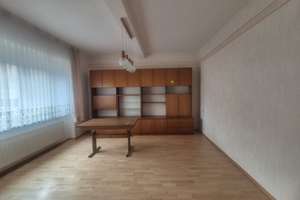 Großz. Wohnhaus in Kölleda,  mit hoher Toreinfahrt, gepflegter und einzugsbereiter Zustand ! – Die vollständige Adresse der Immobilie erhältst du vom Anbieter., 99625 Kölleda – Vorschaubild 11