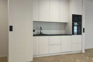 Seltene Gelegenheit: 2025 Haus (Doppelhaushälfte) im ruhigen Hofensemble mit Garten