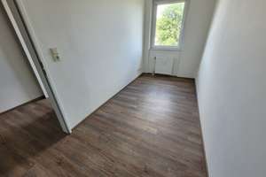 Zentrale 1,5-Zimmer-Wohnung mit Balkon und Dusche in Bremerhaven-Lehe! – Langener Landstraße 21, 27580 Lehe, Bremerhaven – Vorschaubild 3