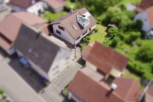 Platz, Charme, Möglichkeiten! Einfamilienhaus mit Garten in Gingen a. d. F. – Göppingen (Kreis) – Vorschaubild 2