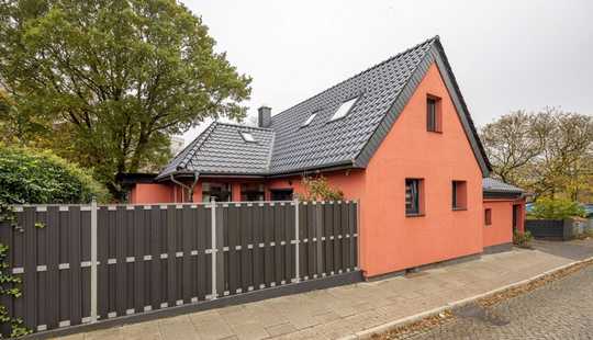 Bild von Einfamilienhaus mit Einliegerwohnung in Bremen-Grohn - Hier gibt es nicht mehr viel zu tun