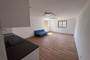 Erstbezug – helle 2-Zimmer-Wohnung mit eigenem Zugang und moderner Ausstattung – Obere Straße 19 a, 89365 Röfingen – Vorschaubild 3