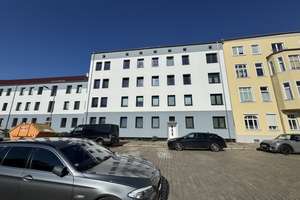 Frisch sanierte Erdgeschosswohnung mit EBK und Keller – Ackerstraße 30, 39112 Sudenburg, Magdeburg – Vorschaubild 1