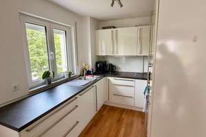 Helle 3-Zimmer-Wohnung mit 2 Balkonen, EBK & TG-Stellplatz in Berg am Laim – Truderinger Straße 130, 81673 Josephsburg, München – Vorschaubild 3