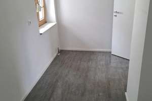 Terrassenwohnung 122qm oder komplette Haus zu vermieten 65qm großer sonniger Terrasse (Südlage) – Die vollständige Adresse der Immobilie erhältst du vom Anbieter., 88400 Biberach an der Riß – Vorschaubild 9