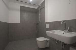 Barrierefreie 1-Zimmerwohnung in unmittelbarer  Nähe zum Erholungsgebiet – Klapperstraße 32, 45277 Überruhr-Holthausen, Essen – Vorschaubild 2