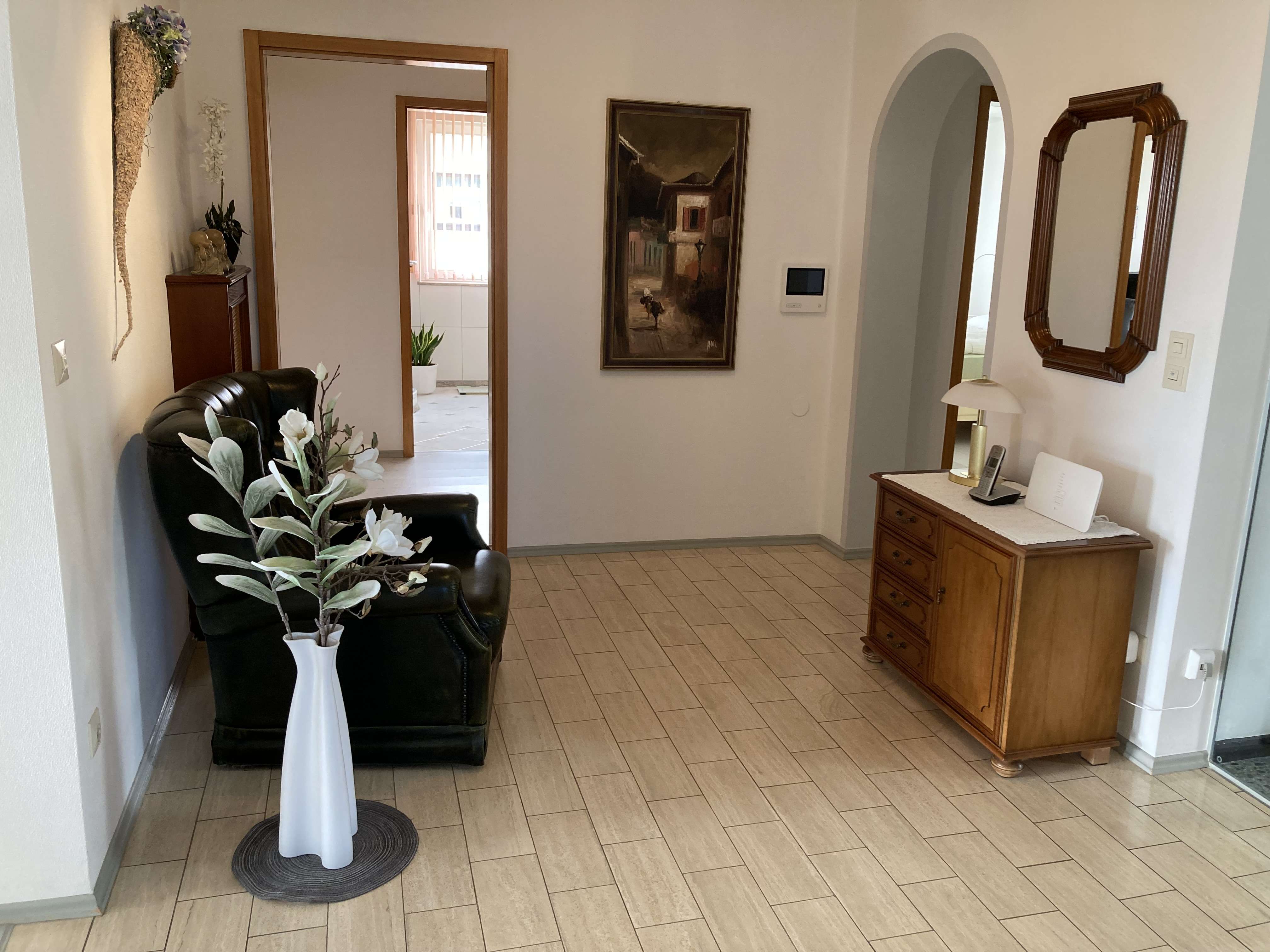 Immobilie in Aichhalden - **Einzigartiges Wohnen mit spektakulärer Aussicht plus Grundstücksreserve** - Bild 4