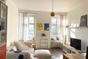Stilvolle 2-Zimmer-Wohnung im denkmalgeschützten Zuckerbäckerhaus am Frankfurter Tor – Die vollständige Adresse der Immobilie erhältst du vom Anbieter., 10243 Friedrichshain, Berlin – Vorschaubild 2