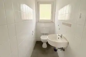 Geräumige 5-Zimmer-Wohnung mit Garten  – Hermann-Billung-Straße 1, 29633 Heidekreis – Vorschaubild 8