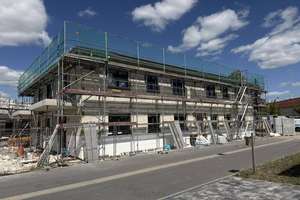 Erstbezug - Energieeffiziente 2-Raum-WE in ruhiger Lage mit Terrasse, Badmöbeln, Aufzug & Stellplatz – 6766 Bitterfeld-Wolfen – Vorschaubild 2