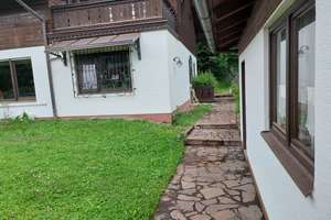 Schönes freihstehendes Einfamilienhaus mit Wohnung und Appartement im OG – Die vollständige Adresse der Immobilie erhältst du vom Anbieter., 83115 Neubeuern – Vorschaubild 2