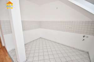 Helle Dachgeschosswohnung mit Balkon/Terrasse & Stellplatz – Gustav-Adolf-Straße 10, 9116 Altendorf, Chemnitz – Vorschaubild 4