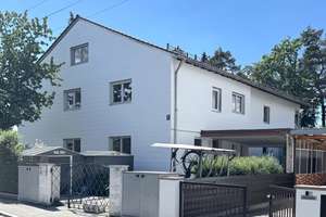 Sonnige und freundliche DG-Wohnung mit Dachterrasse – Die vollständige Adresse der Immobilie erhältst du vom Anbieter., 81739 Waldperlach, München – Vorschaubild 4