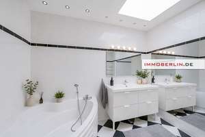 IMMOBERLIN.DE - Lichtdurchflutete Dachgeschosswohnung mit Südwestterrasse & Lift in Toplage – Die vollständige Adresse der Immobilie erhältst du vom Anbieter., 10629 Charlottenburg, Berlin – Vorschaubild 5