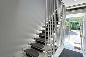 Sonnenverwöhnte renovierte 4-ZKB EG-Wohnung mit Terrasse, Garten und Garage – Weinstraße 2, 66129 Bübingen, Saarbrücken – Vorschaubild 3