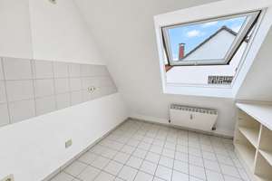 2 Zimmer Wohnung mit offenem, ausgebautem Dachstudio in Eschersheim! – 60431 Eschersheim, Frankfurt am Main – Vorschaubild 7