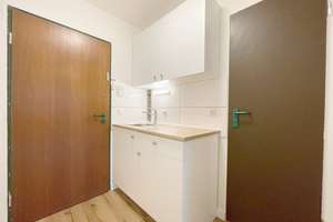 Hochparterre-Wohnung in ruhiger grüner Lage mitten im historischen Ortskern von Riem, Whg.-Nr. 50 – Die vollständige Adresse der Immobilie erhältst du vom Anbieter., 81829 Trudering-Riem (Ortsteil), München – Vorschaubild 9