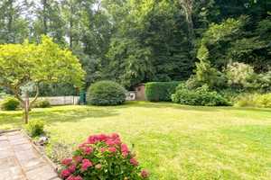 Für Individualisten! Walmdach-Bungalow in bester Lage von Hennef – Rhein-Sieg-Kreis – Vorschaubild 2