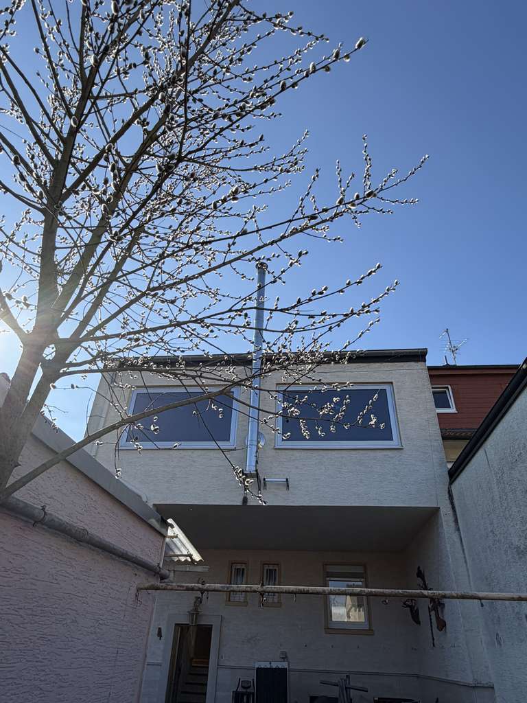 Immobilie in Offenbach am Main - +OF-Tempelsee+ DHH renovierungsbed.:2 Wohngn.220 qm Wfl.,690 qm Grundst.,Gartenhaus m.Bar,Doppelgar. - Bild 3