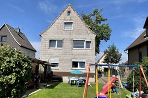 Charmantes 3-Familienhaus mit viel Platz für Ihre Ideen – Die vollständige Adresse der Immobilie erhältst du vom Anbieter., 37603 Holzminden – Vorschaubild 3