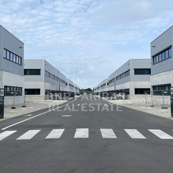 Zwischen 828 m² - 2.068 m² große Lager-/Produktionsflächen
