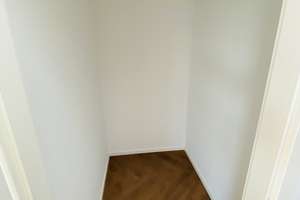 Traumhaftes modernes Wohnen im Dachgeschoss mit EBK und Süd-West-Ost Ausblick! – Moissistraße 31, 12489 Adlershof, Berlin – Vorschaubild 8