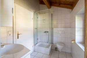 Das Landhaus für die Familie! Rarität: Zweifamilienvilla mit zus. Appartement, Kachelofen & Wellness – Garmisch-Partenkirchen (Kreis) – Vorschaubild 86